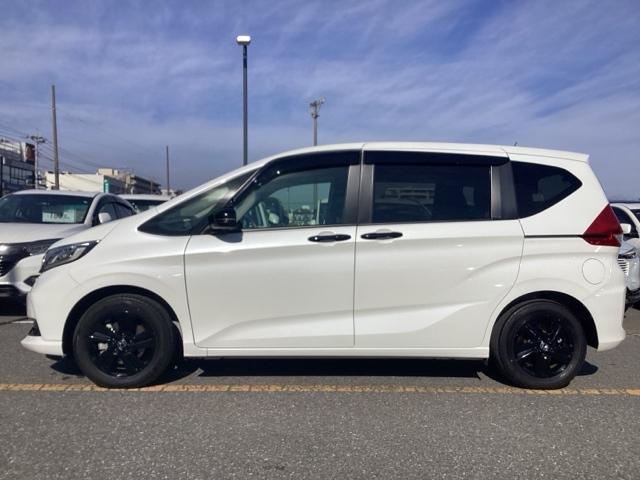 フリードハイブリッド ハイブリッド・Ｇブラックスタイル　禁煙車　純正９インチナビ　後席モニター　ミュージックサーバー　Ｂｌｕｅｔｏｏｔｈ　ＵＳＢ　フルセグ　リアカメラ　ＥＴＣ　シートヒーター　両側電動ドア　ＬＥＤ　純正１５インチアルミホイール　Ｗ電動ドア（36枚目）