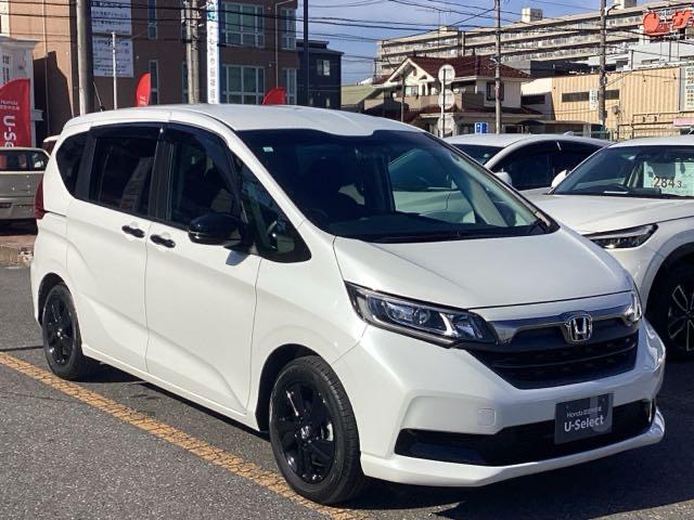 フリードハイブリッド ハイブリッド・Ｇブラックスタイル　禁煙車　純正９インチナビ　後席モニター　ミュージックサーバー　Ｂｌｕｅｔｏｏｔｈ　ＵＳＢ　フルセグ　リアカメラ　ＥＴＣ　シートヒーター　両側電動ドア　ＬＥＤ　純正１５インチアルミホイール　Ｗ電動ドア（37枚目）