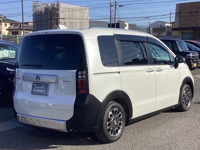 フリード ｅ：ＨＥＶクロスター　禁煙車　元当社試乗車　純正１１．４インチナビ　ミュージックサーバー　Ｂｌｕｅｔｏｏｔｈ　ＵＳＢ　フルセグ　リアカメラ　ＥＴＣ　純正ドラレコ　シートヒーター　両側電動ドア　純正１５インチアルミホイール（39枚目）