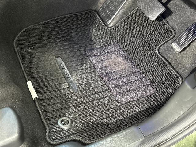 ヴェゼル ハイブリッドZ ワンオーナー 点検パック当社実施済み 純正ナビ Bluetooth USB フルセグ リアカメラ ETC 衝突被害軽減ブレーキ カーテンエアバッグ シートヒーター LED 純正17インチアルミホイール(33枚目)