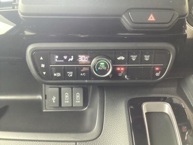 N-BOXカスタム Lターボ 禁煙車 ワンオーナー 点検パック当社実施済み 純正ナビ ミュージックサーバー Bluetooth USB フルセグ リアカメラ ETC パドルシフト 両側電動ドア サイドカーテンエアバッグ 1オーナー(12枚目)