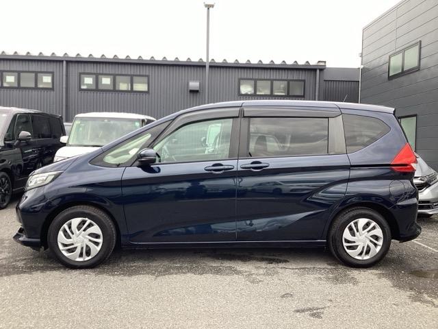 フリード＋ Ｇ・ホンダセンシング　禁煙車　ワンオーナー　ナビ　ミュージックサーバー　Ｂｌｕｅｔｏｏｔｈ　ＵＳＢ　フルセグ　リアカメラ　ＥＴＣ　純正ドラレコ　両側電動ドア　シートヒーター　ＬＥＤ　ドアバイザー　ロールサンシェード　ＬＫＡ（32枚目）