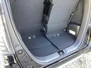 ☆リアシートは分割して前方にスライドしますので荷物の大きさに合わせてスペースを確保できます☆