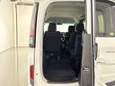 【わくわくゲート】３列目シート左側のみを格納すれば、こちらから乗り降りができちゃいますよ♪ちょっとしたお荷物の積み降ろしにも便利です