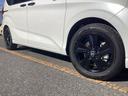 ハイブリッド・Ｇブラックスタイル　禁煙車　純正９インチナビ　後席モニター　ミュージックサーバー　Ｂｌｕｅｔｏｏｔｈ　ＵＳＢ　フルセグ　リアカメラ　ＥＴＣ　シートヒーター　両側電動ドア　ＬＥＤ　純正１５インチアルミホイール　Ｗ電動ドア（31枚目）