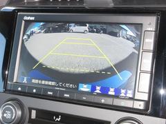 バックをするとき自動でリアの様子が映る『リアカメラ』付き！ナビ画面で確認しながらバックができますから安心ですね。でも、目視も大切ですよ！安全第一でお願いします！ 5