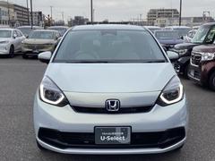 当社試乗車フィットｅ：ＨＥＶホームが入庫です。内外装ともにきれいな車で、ギャザズ９インチメモリーナビ　Ｂｌｕｅｔｏｏｔｈ　ＥＴＣ　Ｒカメラ　等装着しております！ 6
