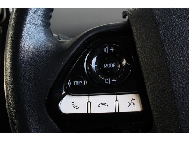 プリウス Ｓ　Ｆ／Ｓ／Ｒエアロ　純正ナビ　バックカメラ　Ｂｌｕｅｔｏｏｔｈ接続　フルセグ　ＬＥＤヘッドライト＆フォグ　ドライブレコーダー　プッシュスタート＆スマートキー　ＥＴＣ　社外１９インチアルミ（16枚目）