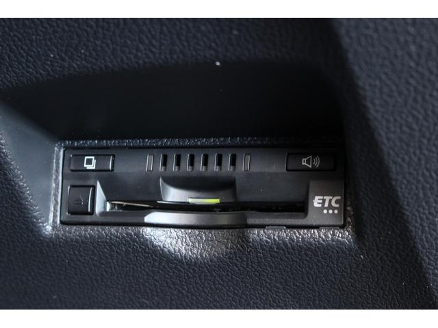 プリウス Ｓ　Ｆ／Ｓ／Ｒエアロ　純正ナビ　バックカメラ　Ｂｌｕｅｔｏｏｔｈ接続　フルセグ　ＬＥＤヘッドライト＆フォグ　ドライブレコーダー　プッシュスタート＆スマートキー　ＥＴＣ　社外１９インチアルミ（21枚目）