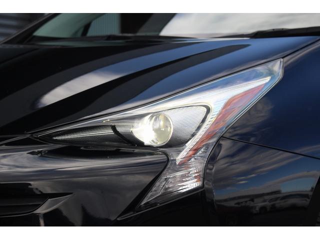 プリウス Ｓ　Ｆ／Ｓ／Ｒエアロ　純正ナビ　バックカメラ　Ｂｌｕｅｔｏｏｔｈ接続　フルセグ　ＬＥＤヘッドライト＆フォグ　ドライブレコーダー　プッシュスタート＆スマートキー　ＥＴＣ　社外１９インチアルミ（26枚目）