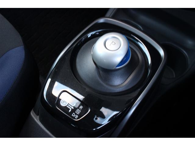 ノート ｅ－パワー　Ｘ　ワンオーナー　純正エアロ　レーダークルーズ　純正ナビ　全周囲カメラ　スマートルームミラー　フルセグＴＶ　Ｂｌｕｅｔｏｏｔｈ接続　ＥＴＣ　ＵＳＢ接続　コーナーセンサー　ＬＥＤヘッドライト　スマートキー（16枚目）