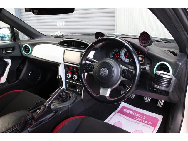 86 GT 後期型 TRDエアロ/4本出しマフラー BLITZ車高調 ナビ バックカメラ フルセグ Bluetooth/USB接続 ドライブレコーダー ハーフレザーシート 純正17インチAW クルーズコントロール(6枚目)