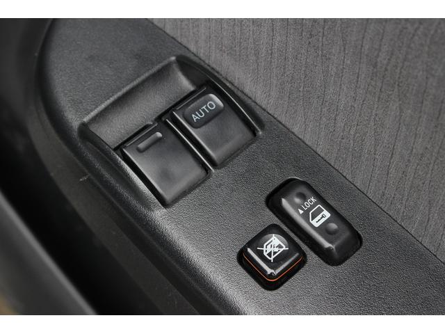 ハイエースバン ロングスーパーＧＬ　後期　ＷＡＬＤエアロ　ベットキット　社外２０ＡＷ　パイオニアナビ　ＣＤ／ＤＶＤ／Ｂｌｕｅｔｏｏｔｈ／バックカメラ　ＡＬＰＩＮＥ後席モニター　オートライト　ＬＥＤヘッドライト　黒革調シートカバー（21枚目）