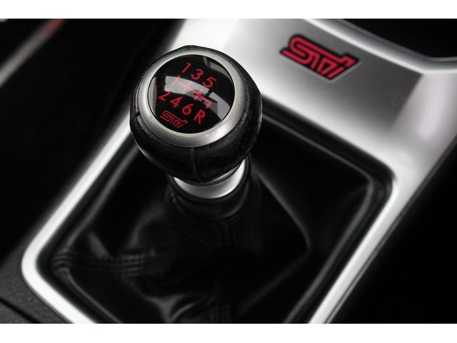 ＷＲＸ　ＳＴｉ　スペックＣ　Ｆ６　ＳＴＩフロントスポイラー　大型リアスポイラー　ＲＥＣＡＲＯハーフレザーシート　社外ＳＤナビ　フルセグ　バックモニター　ＳＴＩ１８インチＡＷ　ＥＴＣ　ＨＩＤヘッドライト　イルミスカッフプレート(13枚目)