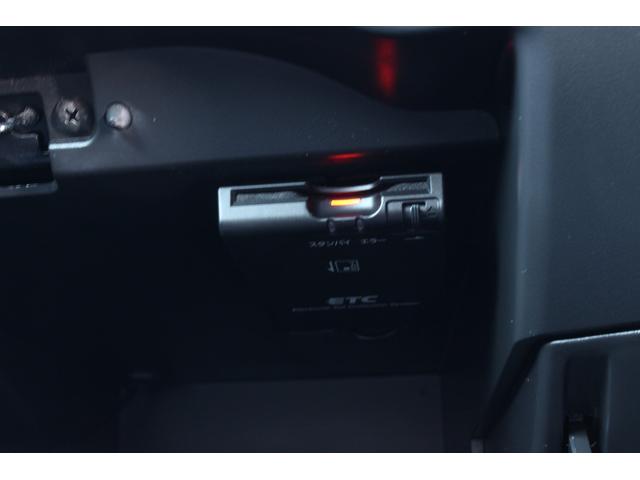 ノート メダリスト　Ｘ　純正ナビ　アラウンドビューモニター　エマージェンシーブレーキ　レーンキープ　障害物センサー　ハーフレザー　ＥＴＣ　Ｂｌｕｅｔｏｏｔｈ接続　プッシュスタート＆スマートキー（23枚目）