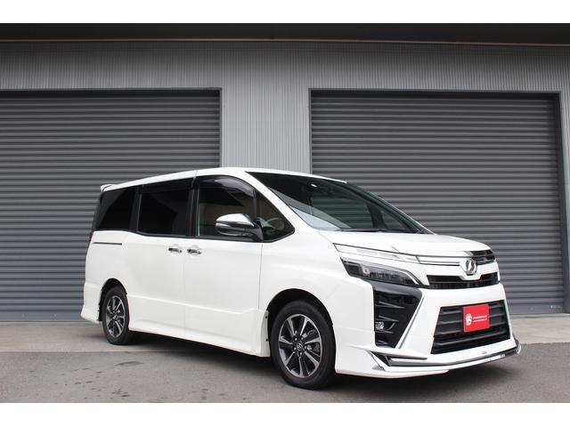 ヴォクシー ＺＳ　煌　純正９型ナビ　１２．１インチ後席モニター　モデリスタエアロ　トヨタセーフティセンス　両側電動スライドドア　Ｂｌｕｅｔｏｏｔｈ　ＬＥＤヘッドライト／フォグ　オートマチックハイビーム　フルセグ（2枚目）