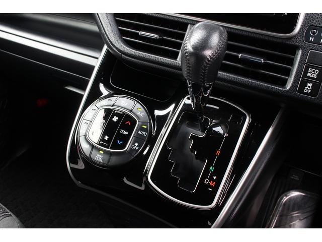ヴォクシー ＺＳ　煌　純正９型ナビ　１２．１インチ後席モニター　モデリスタエアロ　トヨタセーフティセンス　両側電動スライドドア　Ｂｌｕｅｔｏｏｔｈ　ＬＥＤヘッドライト／フォグ　オートマチックハイビーム　フルセグ（15枚目）