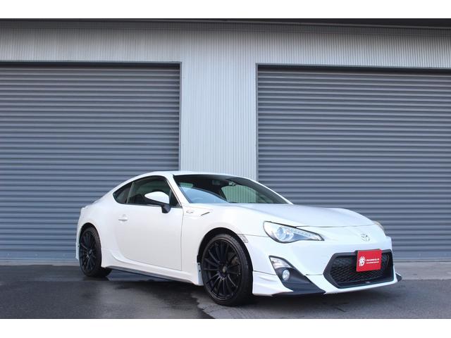 86 GT 6MT フロント/サイド/リアTRDエアロ TRDマフラー フロント/リアタワーバー クスコインテークパイプ 社外ナビ バックカメラ フルセグTV Bluetooth接続 ドライブレコーダー(2枚目)