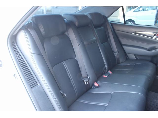 クラウンハイブリッド アスリートＳ　ＶＬＥＮＥフロント／サイド／リアエアロ　社外２０インチアルミ　純正ナビ　バックカメラ　フルセグＴＶ　Ｂｌｕｅｔｏｏｔｈ接続　ＥＴＣ　ＵＳＢ接続　ドライブレコーダー　シートヒーター　コーナーセンサー（8枚目）