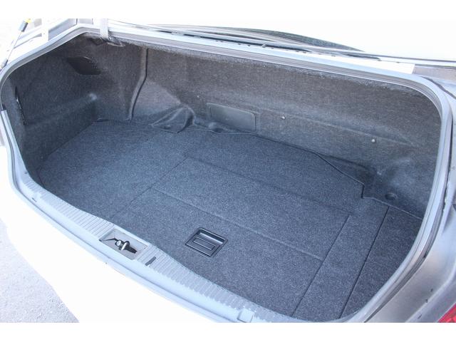 クラウンハイブリッド アスリートＳ　ＶＬＥＮＥフロント／サイド／リアエアロ　社外２０インチアルミ　純正ナビ　バックカメラ　フルセグＴＶ　Ｂｌｕｅｔｏｏｔｈ接続　ＥＴＣ　ＵＳＢ接続　ドライブレコーダー　シートヒーター　コーナーセンサー（9枚目）