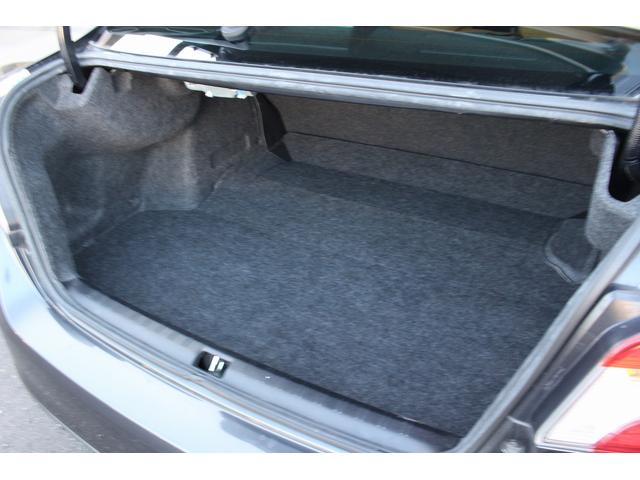 ＷＲＸ Ｓ４ スポルヴィータ　５００台限定　ＨＫＳマフラー　クスコ車高調　バック／サイドカメラ　ＵＳＢ接続　ＥＴＣ　Ｂｌｕｅｔｏｏｔｈ接続　前後ドライブレコーダー　専用革シート　シートヒーター　レーダークルーズ　ＬＥＤヘッドライト（9枚目）