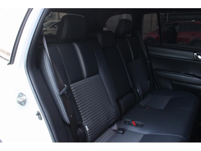 カローラフィールダー ハイブリッドG ダブルバイビー 後期 モデリスタフロント/サイド/リアエアロ トヨタセーフティセンス LEDヘッドライト 社外17インチアルミ 社外ナビ バックカメラ フルセグTV Bluetooth ハーフレザー シートヒーター(8枚目)