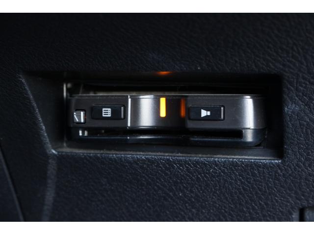 カローラフィールダー ハイブリッドG ダブルバイビー 後期 モデリスタフロント/サイド/リアエアロ トヨタセーフティセンス LEDヘッドライト 社外17インチアルミ 社外ナビ バックカメラ フルセグTV Bluetooth ハーフレザー シートヒーター(25枚目)