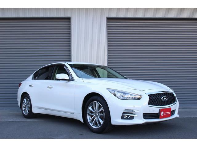 スカイライン 200GT-t 純正ナビ 全周囲カメラ フルセグ Bluetooth ETC USB接続 LEDヘッドライト/フォグ ハーフレザーシート スマートキー クルーズコントロール コーナーセンサー 純正17インチアルミ(2枚目)