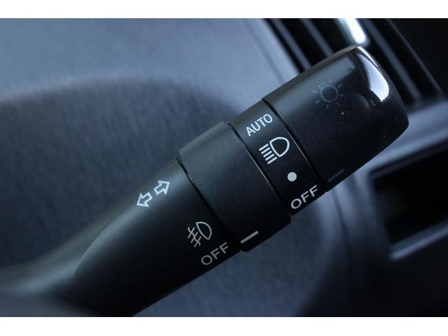 プリウスアルファ S 後期 7人乗り 社外ナビ 後席モニター バックカメラ フルセグTV Bluetooth ETC スマートキー ステアリングスイッチ 社外16インチアルミ LEDフォグ オートライト(18枚目)