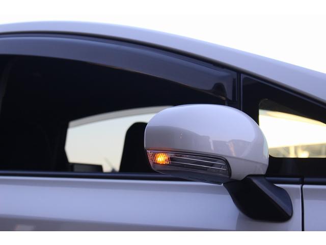 プリウスアルファ S 後期 7人乗り 社外ナビ 後席モニター バックカメラ フルセグTV Bluetooth ETC スマートキー ステアリングスイッチ 社外16インチアルミ LEDフォグ オートライト(30枚目)