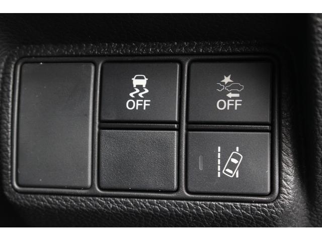 シビック ハッチバック　ホンダセンシング　後期　Ｆ．Ｓ．Ｒエアロキット　ハーフレザー　パワシート　シートヒーター　純正ナビ　バックカメラ　フルセグＴＶ　　ＥＴＣ　ＵＳＢ接続　ドライブレコーダ　レーダークルーズコントロール　レーンキープ（27枚目）