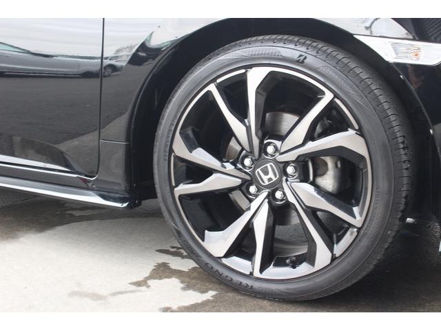 シビック ハッチバック　ホンダセンシング　６ＭＴ　Ｆ．Ｓ．Ｒエアロキット　シートヒーター　純正ナビ　バックカメラ　フルセグＴＶ　デジタルインナーミラー型ドライブレコーダー　レーダークルーズコントロール　レーンキープ　ＥＴＣ（32枚目）
