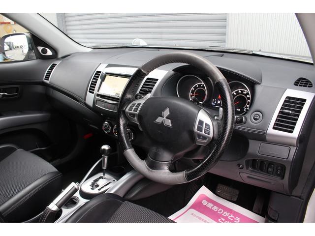 アウトランダー ローデスト２０ＭＳ　純正Ｆ．Ｒエアロ　車高調　マフラーカッター　社外１９インチアルミ　ＨＩＤヘッドライト＆ＬＥＤフォグ　社外ナビ　バックカメラ　フルセグ　Ｂｌｕｅｔｏｏｔｈ　ドライブレコーダー　クルーズコントロール（6枚目）