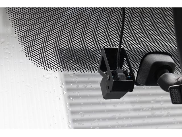 アウトランダー ローデスト２０ＭＳ　純正Ｆ．Ｒエアロ　車高調　マフラーカッター　社外１９インチアルミ　ＨＩＤヘッドライト＆ＬＥＤフォグ　社外ナビ　バックカメラ　フルセグ　Ｂｌｕｅｔｏｏｔｈ　ドライブレコーダー　クルーズコントロール（21枚目）