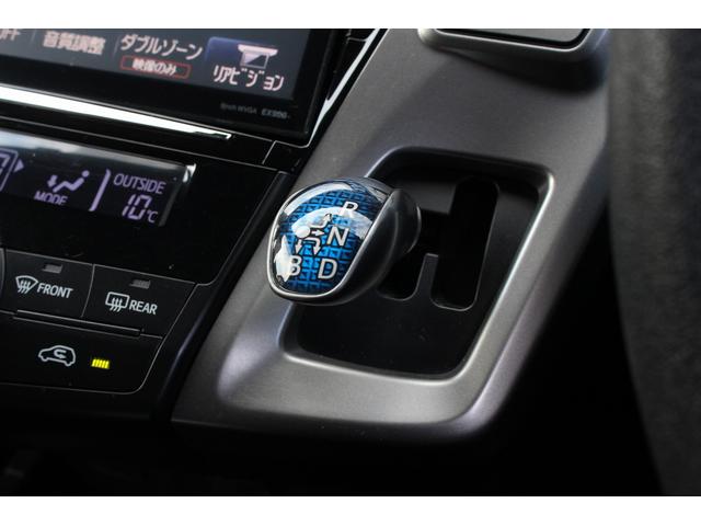 TOYOTA PRIUS ALPHA S