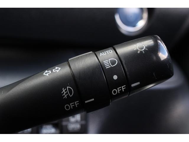 シエンタ ハイブリッドG トヨタセーフティセンス 純正ナビ バックカメラ フルセグTV Bluetooth ETC LEDヘッドライト 両側パワースライドドア スマートキー レーンキープアシスト 純正15インチアルミ(19枚目)