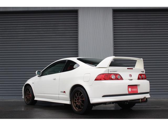 インテグラ タイプR 後期型 6MT 大型リヤウィング 柿本改マフラー レイズ17インチアルミ HIDヘッドライト キーレスキー 純正レカロシート Bluetooth接続 USB接続 CD再生(4枚目)