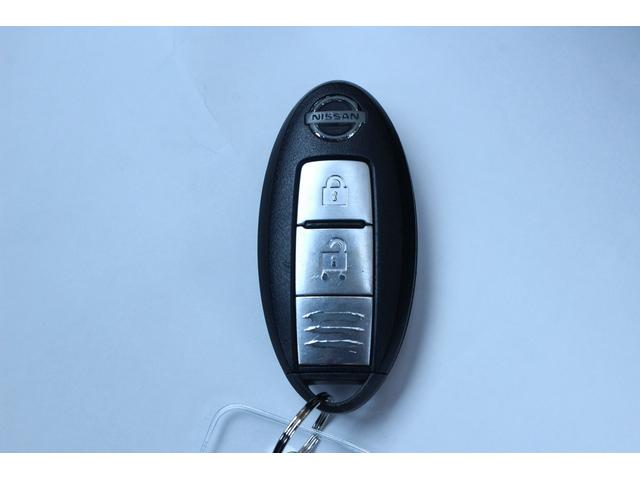 マーチ ニスモ　Ｓ　５ＭＴ　ＬＥＤヘッドライト　純正ナビ　フルセグＴＶ　Ｂｌｕｅｔｏｏｔｈ接続　ＵＳＢ接続　ＥＴＣ　スマートキー　純正サス／ショックアブソーバー　　純正１６インチホイール（17枚目）