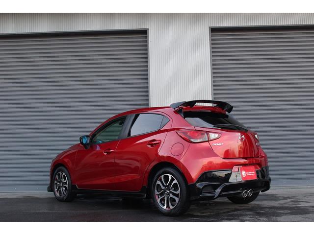 デミオ ＸＤツーリング　Ｌパッケージ　１オーナー　ＡｕｔｏＥｘｅエアロ／グリル／マフラー／ボンネットダンパー　純正ナビ　フルセグＴＶ　バックカメラ　ドライブレコーダー　ＬＥＤヘッドライト／フォグ　スマートキー　ＥＴＣ　ＵＳＢ接続（4枚目）