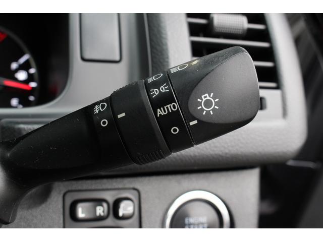 ハイエースバン スーパーＧＬ　ダークプライム　ＴＲＤフロントスポイラー／１５インチＡＷ／マッドガード　ベットキット　両側電動スライドドア　純正ナビ　フルセグ／Ｂカメラ／Ｂｌｕｅｔｏｏｔｈ　Ｆダウンモニター　コーナーセンサー　ＥＴＣ（18枚目）