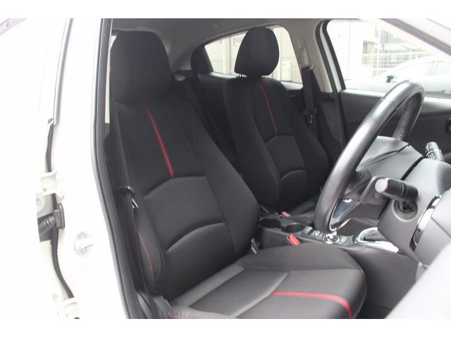 デミオ ＸＤツーリング　４ＷＤ　ディーゼル　純正Ｆ・Ｓエアロ　純正ナビ　フルセグ／Ｂｌｕｅｔｏｏｔｈ／バックカメラ　衝突軽減ブレーキ　クルーズコントロール　オートライト　ＬＥＤヘッドライト　純正１６ＡＷ　ＥＴＣ（7枚目）