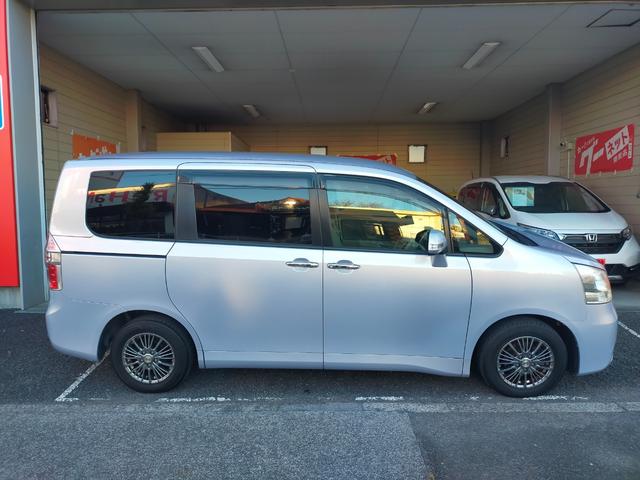 TOYOTA NOAH X SMART EDITION