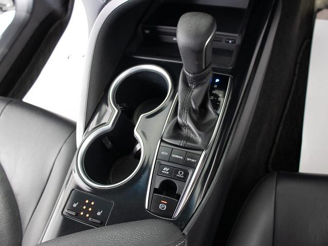 カムリ ＷＳブラックエディション　（禁煙）（特別仕様）（ＪＢＬサウンドシステム）（メーカーオプションＳＤナビ）（黒本革）（シートヒーター）（パワーシート）（トヨタセーフティセンス）（ＢＳＭ）（クリアランスソナー）（ＬＥＤヘッドライト）（31枚目）