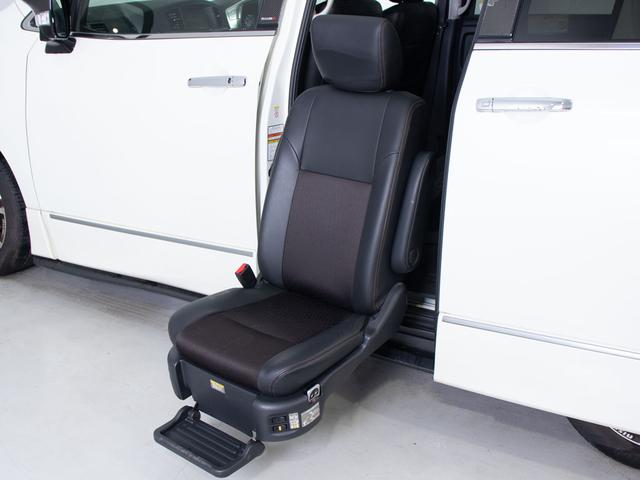 エルグランド ２５０ハイウェイスターＳ　（福祉車両）（後席スライドアップシート）（ＮＩＳＭＯフルエアロ）（全周囲カメラ）ハーフレザーシート／ＮＩＳＭＯアルミホイール／両側電動スライドドア／後席モニター／ＡＣ１００Ｖ電源／クリアランスソナ－（6枚目）