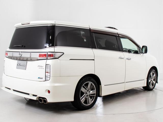 エルグランド ライダー　黒クロスシート　マニュアルシート　（禁煙車）（８人乗りフルフラットシート）（サンルーフ）（後席モニター）黒ハーフレザー／両側自動ドア／純正ＨＤＤナビ／バックカメラ／ビルトインＥＴＣ／Ｂｌｕｅｔｏｏｔｈ接続／フルセグＴＶ／（19枚目）