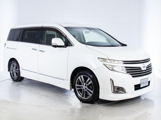 エルグランド ２５０ハイウェイスターアーバンクロム　（禁煙車）（全周囲カメラ）両側電動スライドドア／後席モニター／パワーバックドア／日産純正ＨＤＤナビ／クリアランスソナー／ハーフレザーシート／ＡＣ１００Ｖ電源／後席オットマン／Ｂｌｕｅｔｏｏｔｈ接続（15枚目）