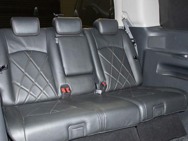 NISSAN ELGRAND 350HIGHWAY STAR PREMIUM URBAN CHROME