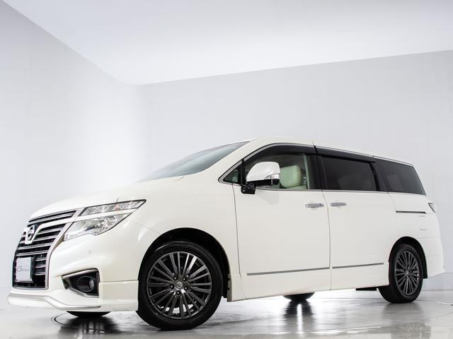 エルグランド ３５０ハイウェイスターホワイトレザーアーバンクロム　（禁煙車）（白本革シート）インテリジェントクルーズコントロール／後席モニター／全周囲カメラ／記録簿１６枚／両側電動スライドドア／パワーバックドア／シートメモリー／クリアランスソナー／ＡＣ１００Ｖ電源（26枚目）