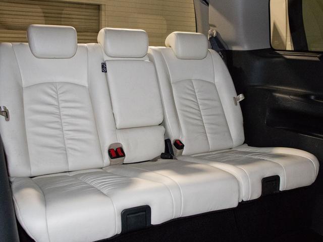 エルグランド ３５０ハイウェイスターホワイトレザーアーバンクロム　（禁煙車）（白本革シート）インテリジェントクルーズコントロール／後席モニター／全周囲カメラ／記録簿１６枚／両側電動スライドドア／パワーバックドア／シートメモリー／クリアランスソナー／ＡＣ１００Ｖ電源（33枚目）