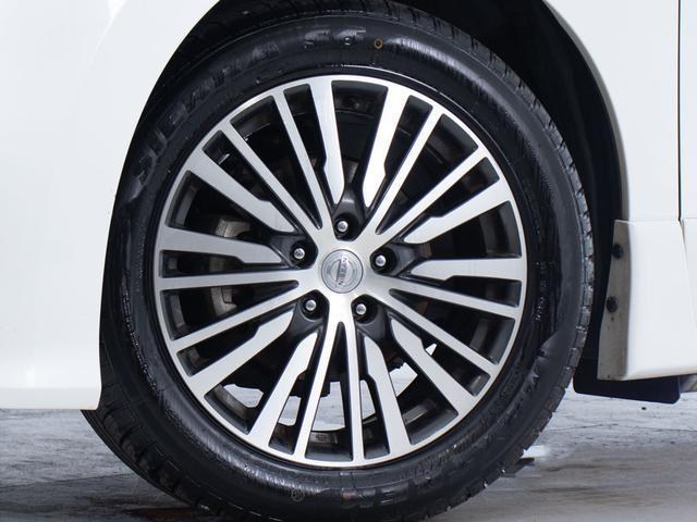 エルグランド ＶＩＰ　（禁煙＆ワンオーナー車両）（３６０°セーフティアシスト）ツインサンルーフ／オートステップ／後席モニター／両側電動スライドドア／黒本革シート／ＡＣ１００Ｖ電源／新品タイヤ／Ｂｌｕ－ｒａｙ再生／記録簿６（15枚目）